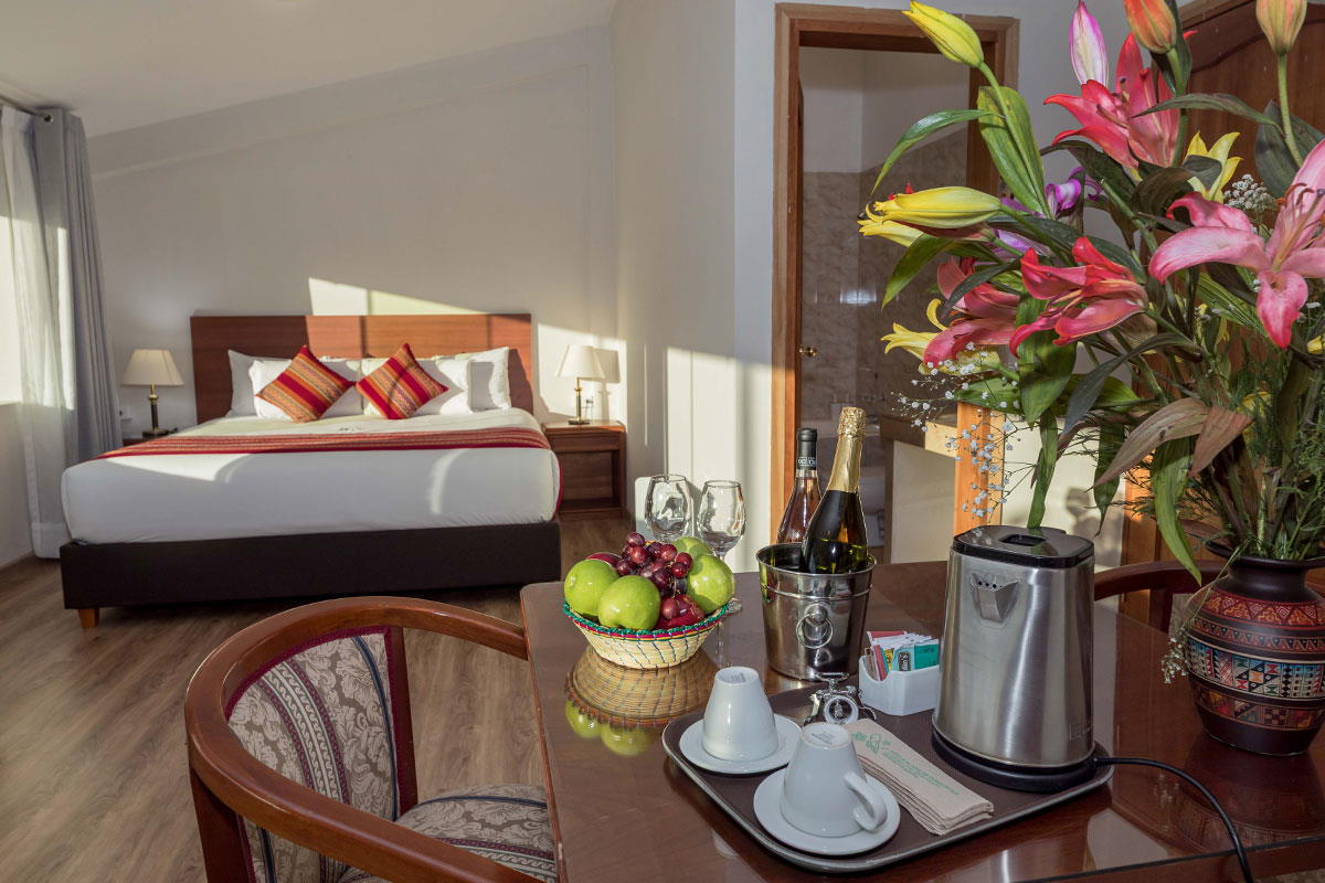 Interior y vista del alojamiento Quechua Plaza Hotel