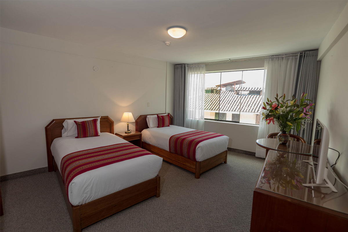 Interior y vista del alojamiento Quechua Plaza Hotel