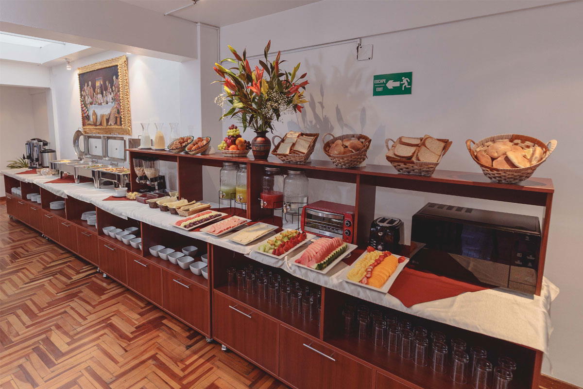 Desayuno buffet todos los dias incluido en la reserva a traves del sitio web de Quechua Plaza Hotel