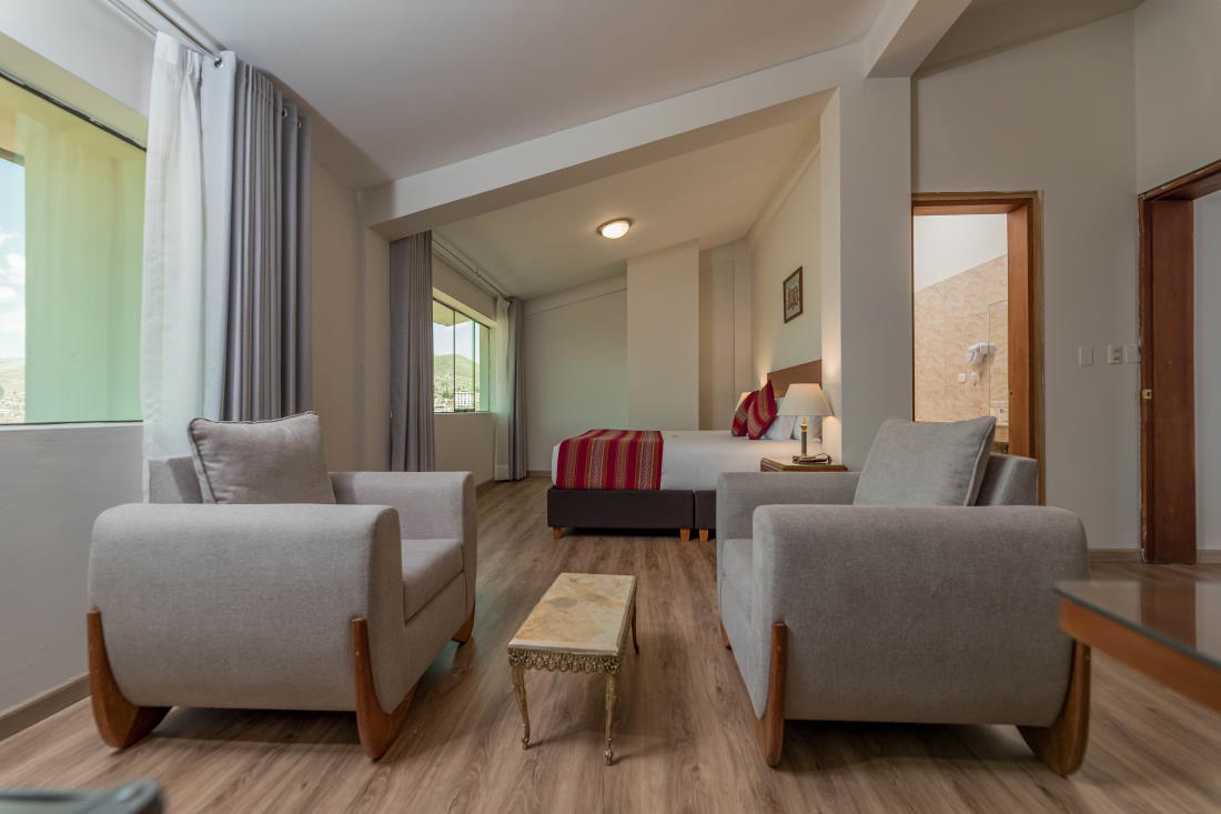 Suite Junior con una cama extrangrande para 2 personas